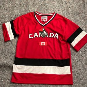 BNWT Youth Sz XXL Canada Hockey Jersey